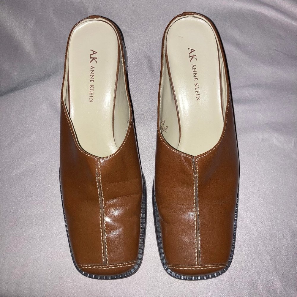 ANNE KLEIN  "MAPOPPY"  STYLE LEATHER MULES